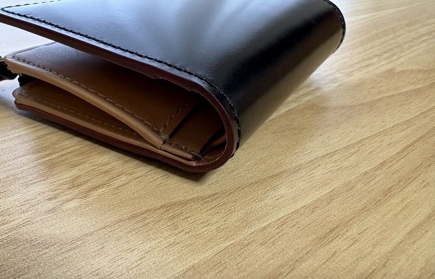 コードバンLファスナー二つ折り財布