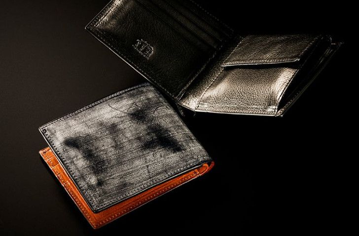 一番人気の二つ折り財布
