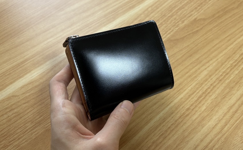 コードバンを使ったCORDOVAN (コードバン) Lファスナー二つ折り財布