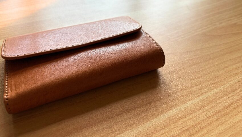 チマブエのモーリス フラップミドルウォレットのレビュー