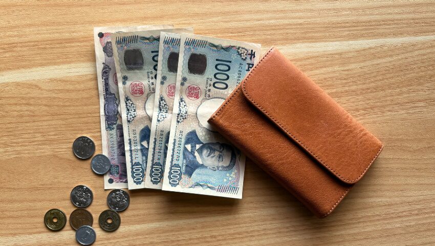 チマブエのモーリス フラップミドルウォレットの収納力