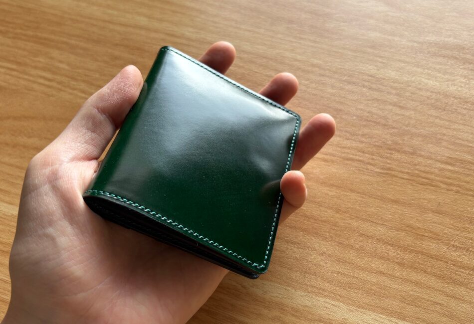 レーデルオガワのコードバン二つ折り財布 ライトウォレット